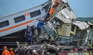 Kecelakaan Kereta Bekasi Timur: Tragedi Mengguncang, CEO VinFast Indonesia Suarakan Solusi