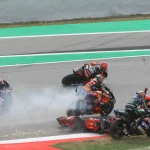 Kecelakaan Mengerikan di MotoGP Catalunya: Luca Marini dan Pecco Bagnaia Membantu Johann Zarco
