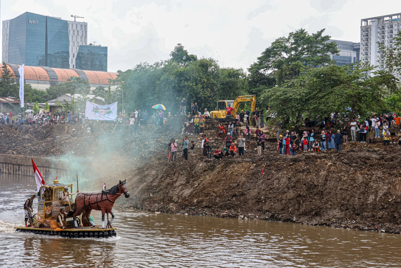 Kembalikan Kejayaan Ciliwung: Ribuan Ikan Tengadak dan Tawes Dilepas di Bogor, Buktikan Aksi Hijau Besar