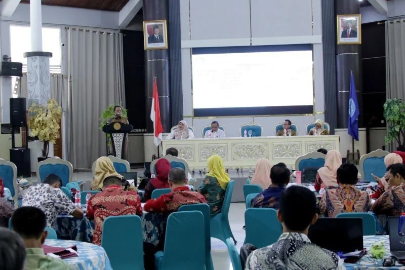 Kepala Sekolah dan Guru: Kunci Pembentuk SDM Berkualitas