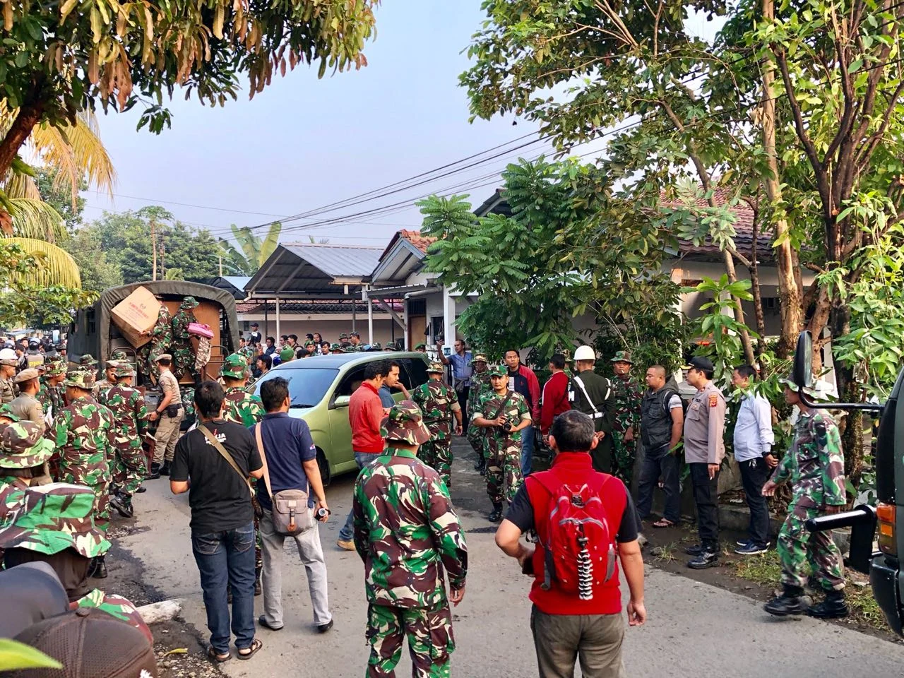 Kontroversi Purnawirawan TNI: Kritik LPDP, Penertiban Rumah Dinas Slipi, dan Pertemuan Strategis Moeldoko‑Dudung