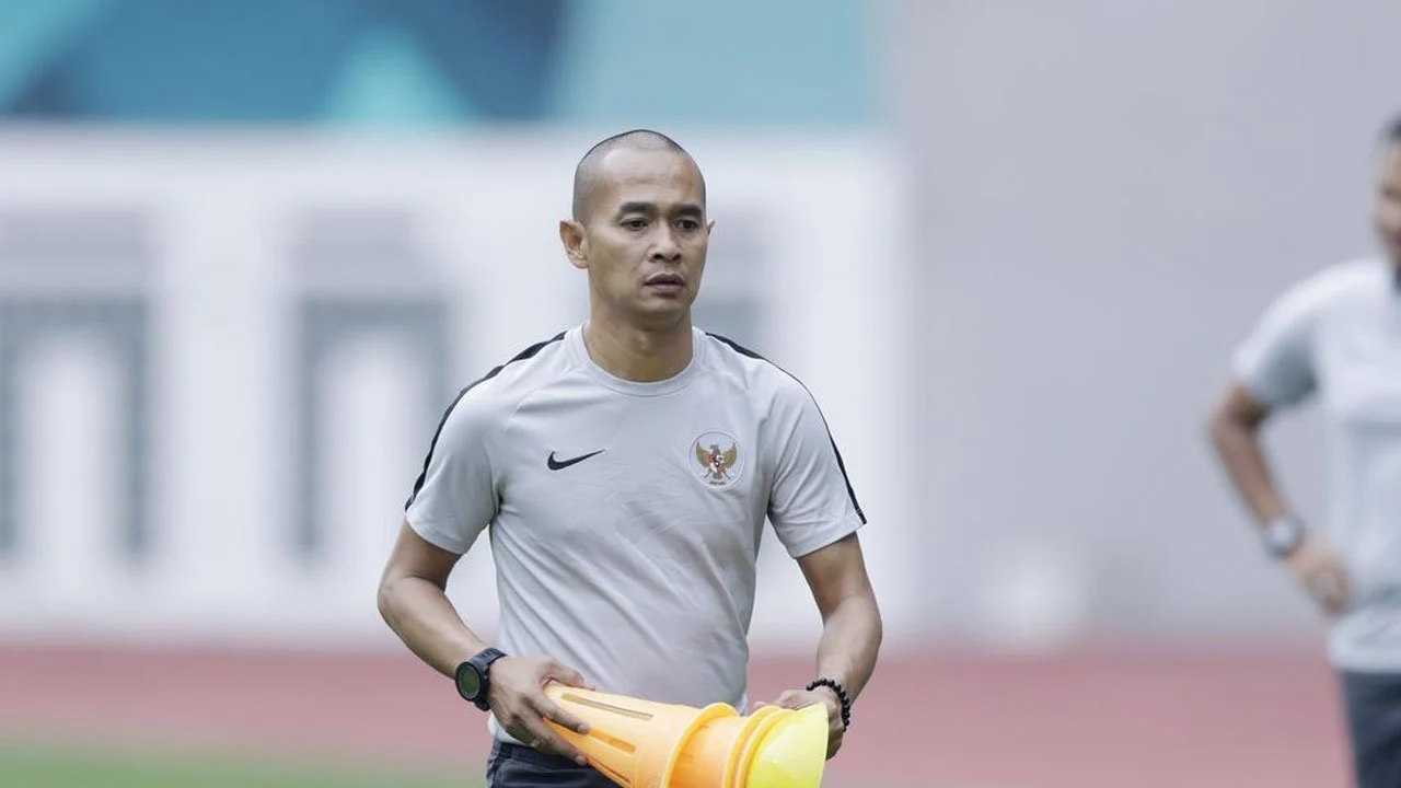 Kurniawan Dwi Yulianto Minta Maaf Setelah Timnas Indonesia U-17 Tersingkir dari Piala Asia U-17 2026