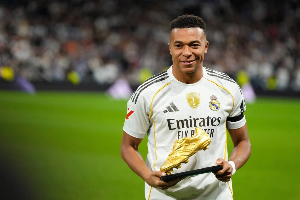 Kylian Mbappe Raih Sepatu Emas Liga Champions, PSG Puncaki Klasemen