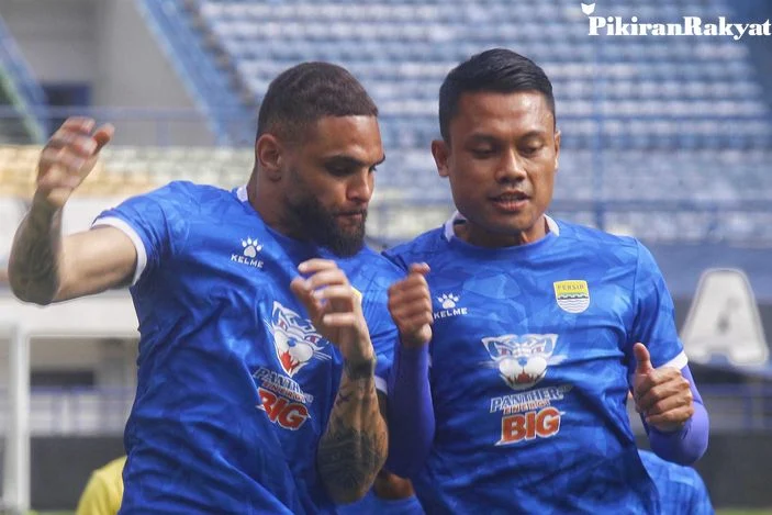 Layvin Kurzawa Tekankan Persib Bandung Tak Goyah di Laga Panas Lawan Bhayangkara FC
