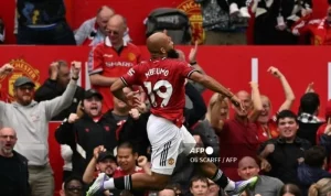 Manchester United Menang Brentford, Michael Carrick Ingatkan Pemain Tak Berlebihan Merayakan