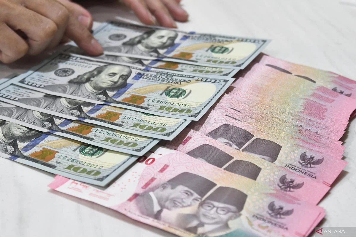 Mata Uang Asia Bergolak: Rupiah Menguat, Iran Terpuruk, dan Harga Emas yang Membingungkan