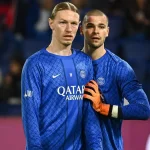 Matvey Safonov Ditinggalkan PSG Menjelang Duel Bayern: Dampak dan Pilihan Luis Enrique