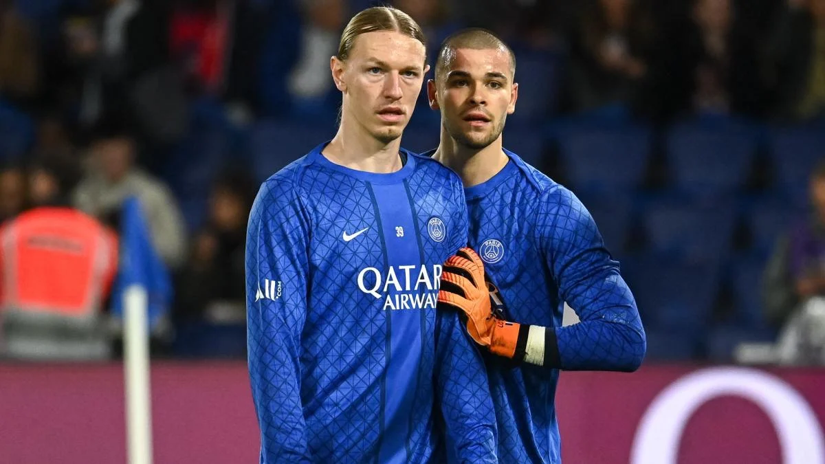 Matvey Safonov Ditinggalkan PSG Menjelang Duel Bayern: Dampak dan Pilihan Luis Enrique