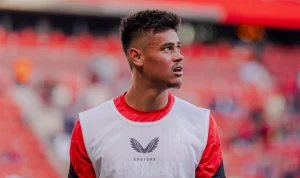 Mees Hilgers Resmi Memperpanjang Kontrak dengan FC Twente Hingga 2027