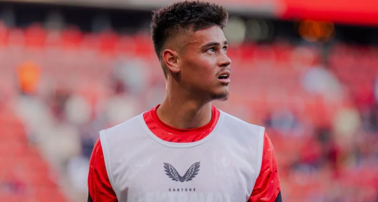 Mees Hilgers Resmi Memperpanjang Kontrak dengan FC Twente Hingga 2027
