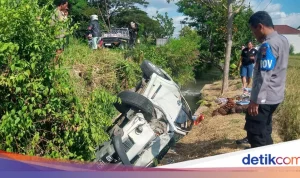 Mencekam! Mobil Seruduk Siswa di Pandeglang, 1 Tewas, Guru Saksi Anak Terpental ke Selokan