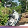 Mencekam! Mobil Seruduk Siswa di Pandeglang, 1 Tewas, Guru Saksi Anak Terpental ke Selokan