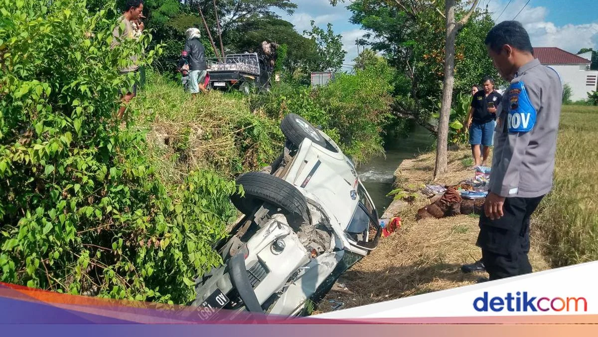 Mencekam! Mobil Seruduk Siswa di Pandeglang, 1 Tewas, Guru Saksi Anak Terpental ke Selokan