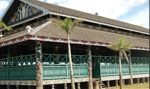 Mengenal Rumah Lamin, Simbol Kebersamaan Masyarakat Dayak di Kalimantan Timur