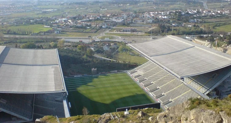 Mengenal Stadion Braga, Arena Ikonik yang Dibangun di Tebing Granit