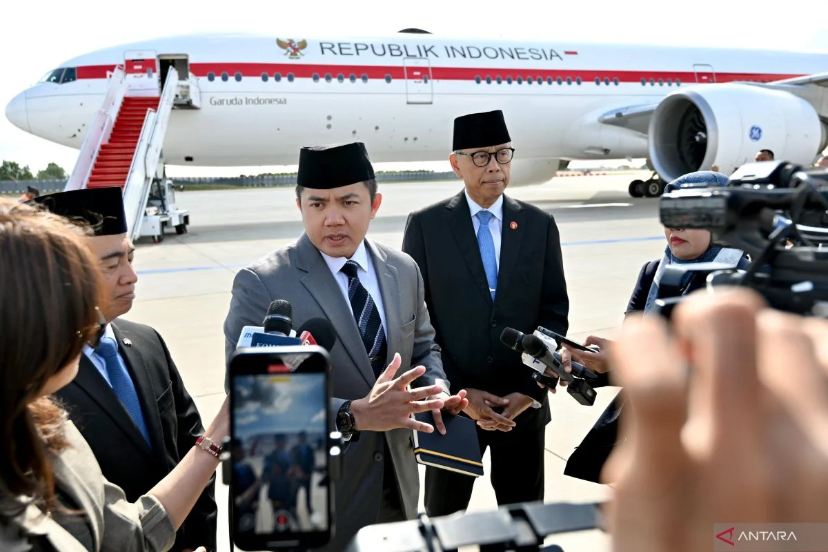 Menkomdigi Bentak Tegas: Video "hoaks Amien Rais" Tentang Relasi Prabowo dan Seskab Teddy Dihapus