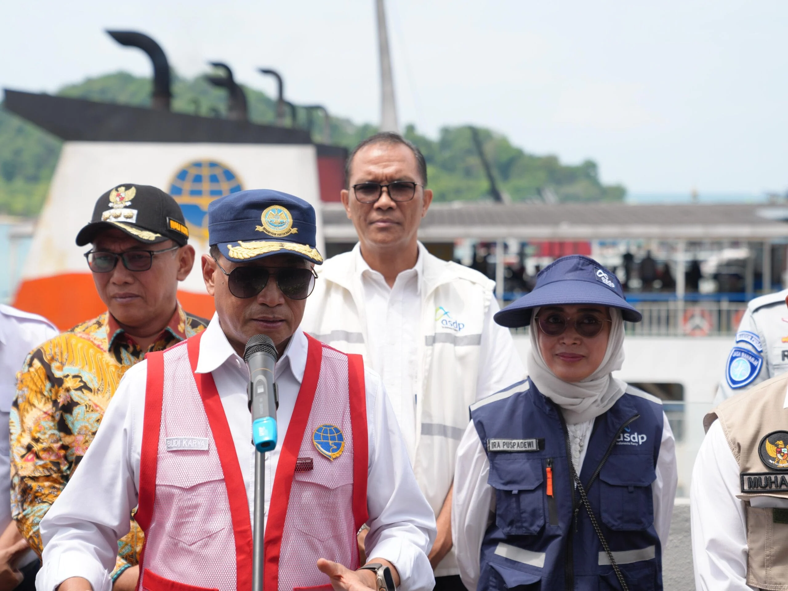 Menteri Perhubungan Budi Karya Sumadi Tinjau Pelabuhan Sampit untuk Persiapan Angkutan Lebaran