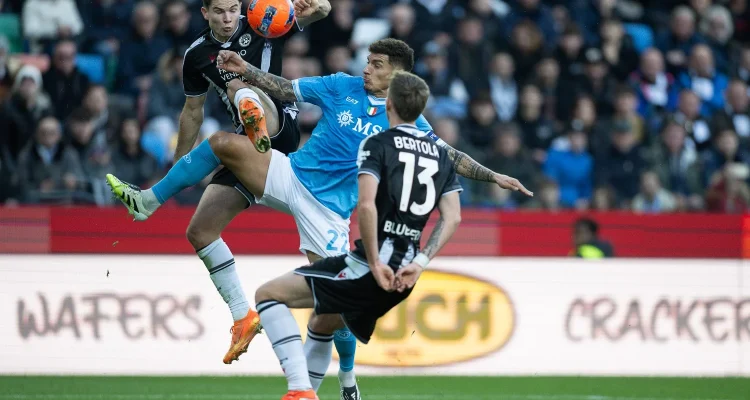 Napoli Taklukkan Udinese 1-0, Conte Raih Kemenangan Terakhir Napoli Taklukkan Udinese 1-0, Conte Raih Kemenangan Terakhir