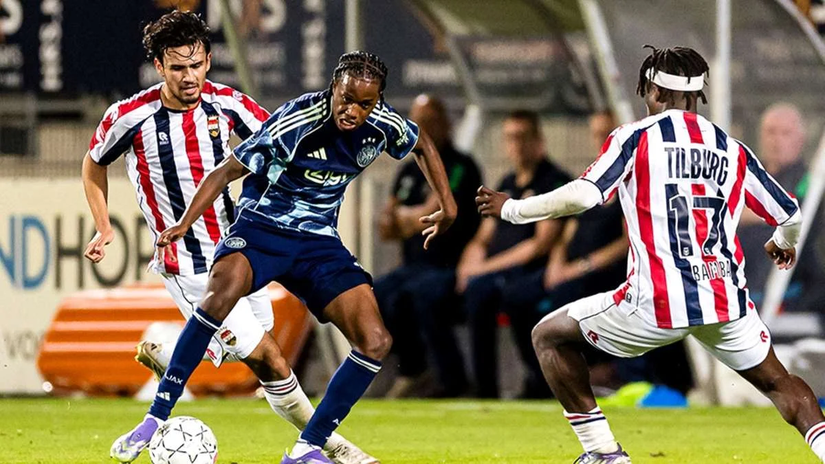 Nathan Tjoe-A-On Bawa Willem II Mengalahkan Almere City di Semifinal Playoff Leg Pertama