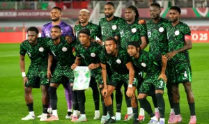 Nigeria FC Menang 2-0 Atas Zimbabwe, Owen Oseni Jadi Pemain Irlandia Pertama di Tim Nigeria