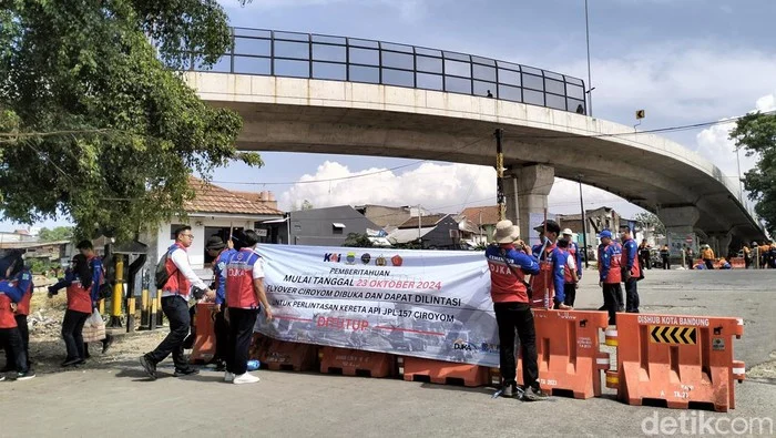 Pemerintah Tutup Ribuan perlintasan sebidang dan Percepat Proyek DDT Usai Tabrakan KRL Fatal