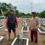 Pengabdian Tanpa Bayaran: 18 Tahun Juru Kunci Makam Disabilitas di Kudus Jadi Penjaga Kehormatan Akhir Hayat