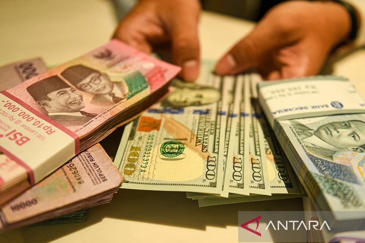 Pengeluaran yang Bijak di Tengah Pelemahan Rupiah: Tips dan Saran dari Ahli