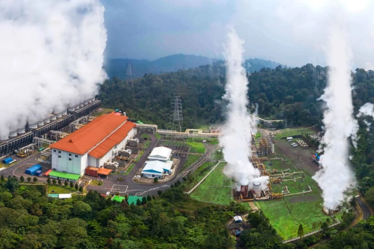 Pengembangan Energi Panas Bumi dan Gas Bumi di Indonesia