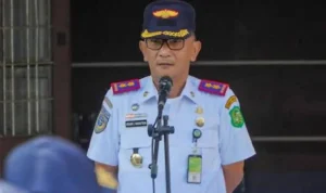 Pengunjung Restoran Parkir di Halaman SDN, Kadishub: Sudah Kami Beri Peringatan