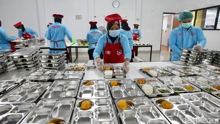 Pensiunan Dosen Yana Karyana Laporkan Dosen UGM MH ke Polisi atas Sengketa dapur MBG dan Potongan Insentif 25%