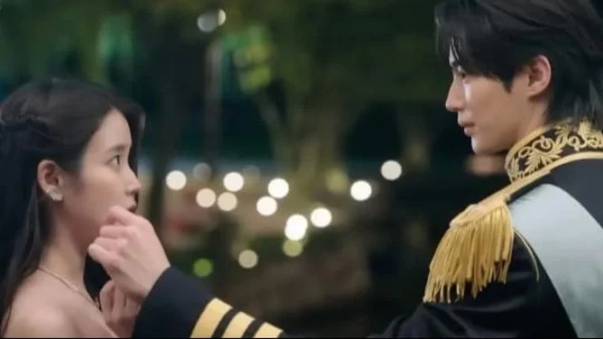 Pernikahan IU dan Byeon Woo Seok dalam Drama Perfect Crown, Momen Romantis yang Mengharukan