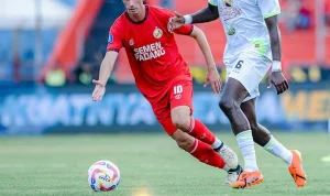 Persebaya Hancurkan Semen Padang 7-0, Arema FC Pesta Gol 5-2 Atas PSBS Biak di BRI Super League