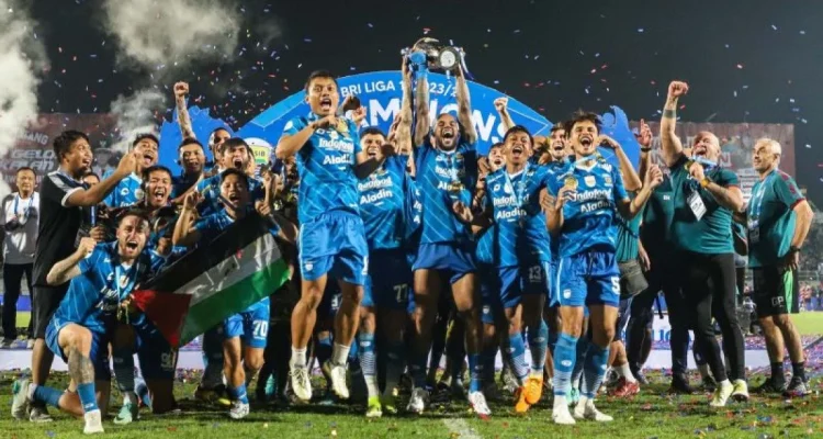 Persib Bandung Raih Gelar Juara Liga Indonesia 2026, Ramon Tanque dan Rekan-Rekan Merayakan