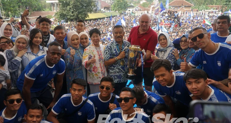 Persib Bandung Siap Pertahankan 90 Persen Skuad Juara, Nasib Bojan Hodak Masih Abu-Abu