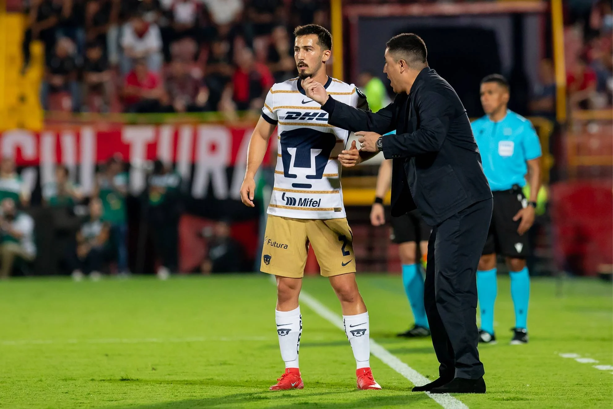 Pertandingan Pumas UNAM Membuat Heboh, Efrain Juarez Berharap Menuju Final Besar