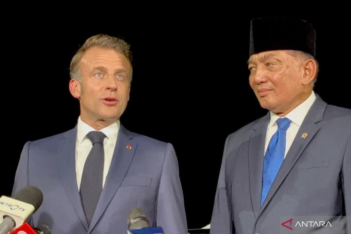 Presiden Iran Curhat ke Macron: Kami Ditusuk dari Belakang Dua Kali oleh Amerika