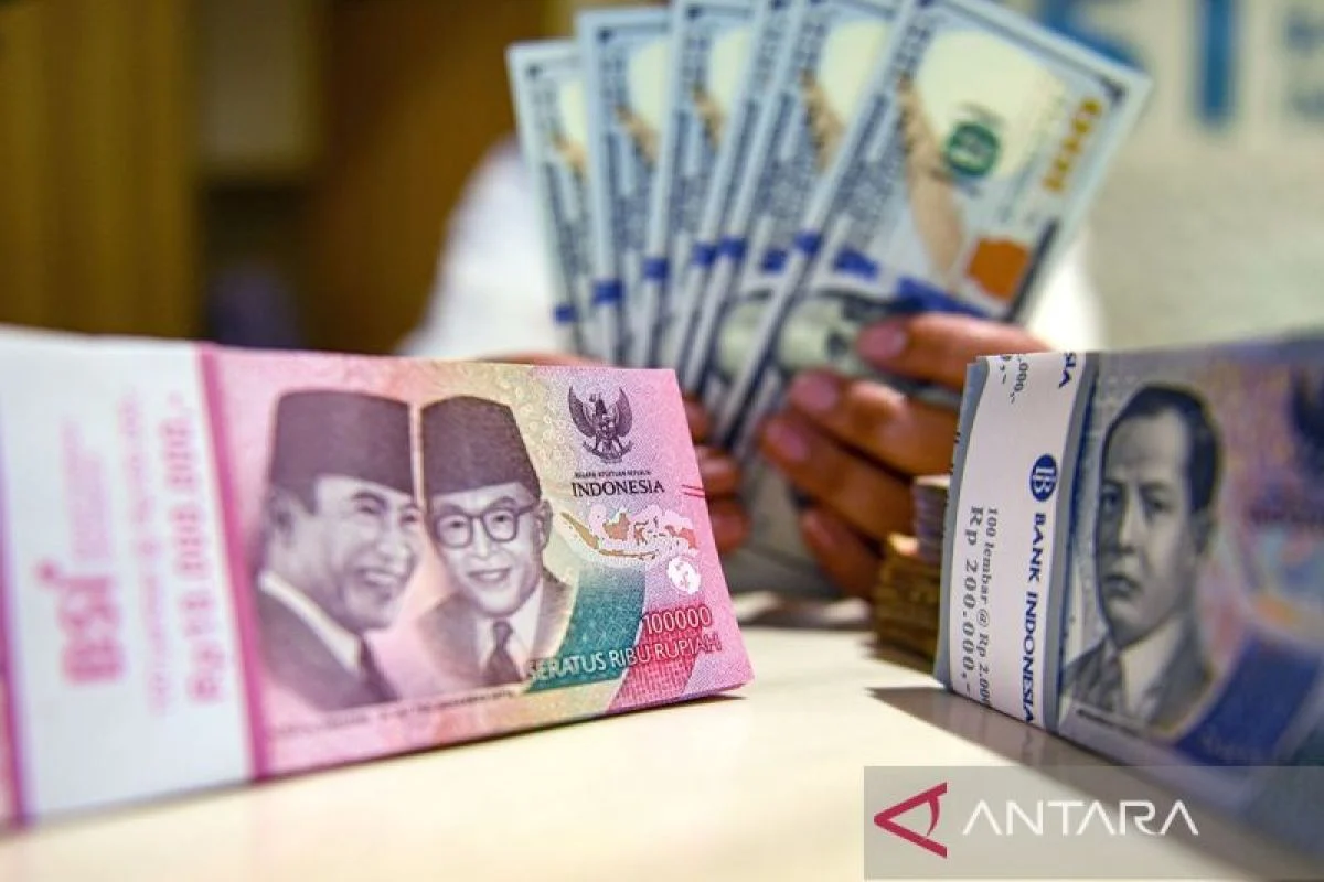 Rupiah Melemah, Presiden Prabowo: Rakyat Desa Tak Pakai Dolar