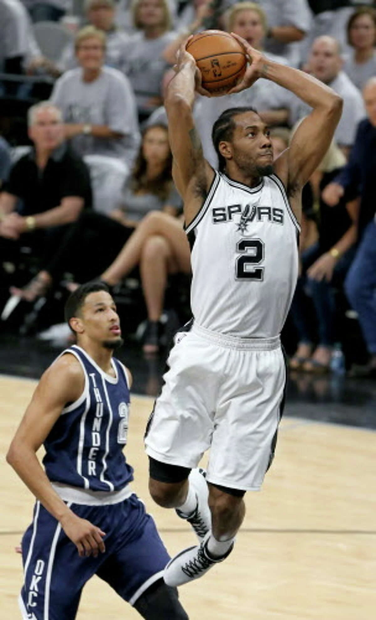 San Antonio Spurs Membuktikan Kehebatan Mereka di Game 1 Western Conference Finals