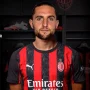 Seri A Musim 2025-26: Palestra Dinobatkan sebagai Pemain Tercepat, AC Milan Sibuk Mencari Pengganti Allegri