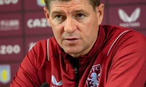 Steven Gerrard Digadang-Gadang Menjadi Pelatih Baru Burnley