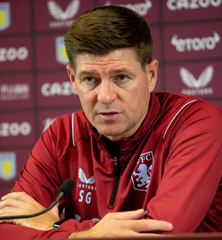 Steven Gerrard Digadang-Gadang Menjadi Pelatih Baru Burnley