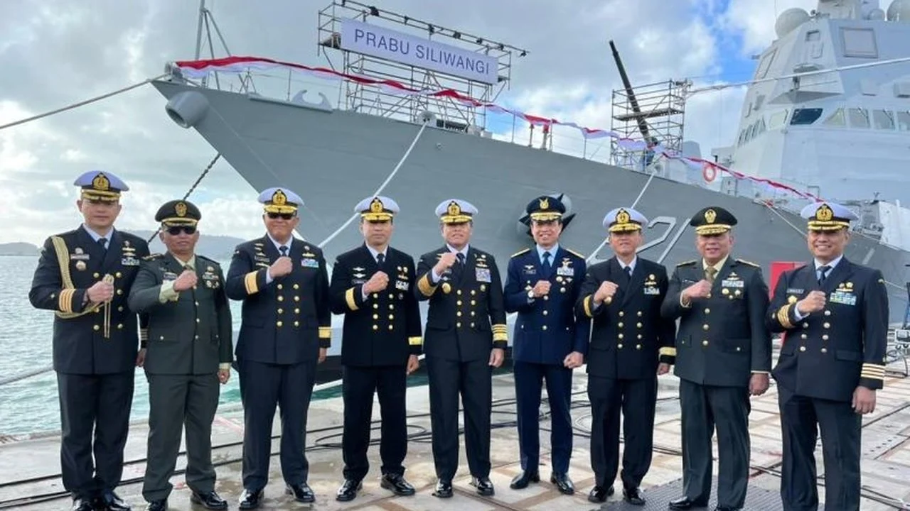 Teknologi Canggih: GPS Collar dan Kapal Perang Italia untuk Meningkatkan Keamanan