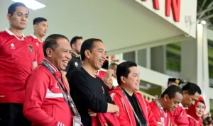 Timothy Ronald dan Donyell Malen: Dua Nama yang Menghebohkan Dunia Sepak Bola dan Politik