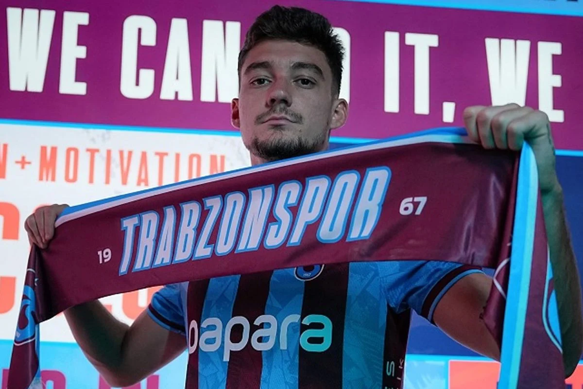 Trabzonspor Resmi Açıkladı: Ernest Muçi Transfer Oldu!