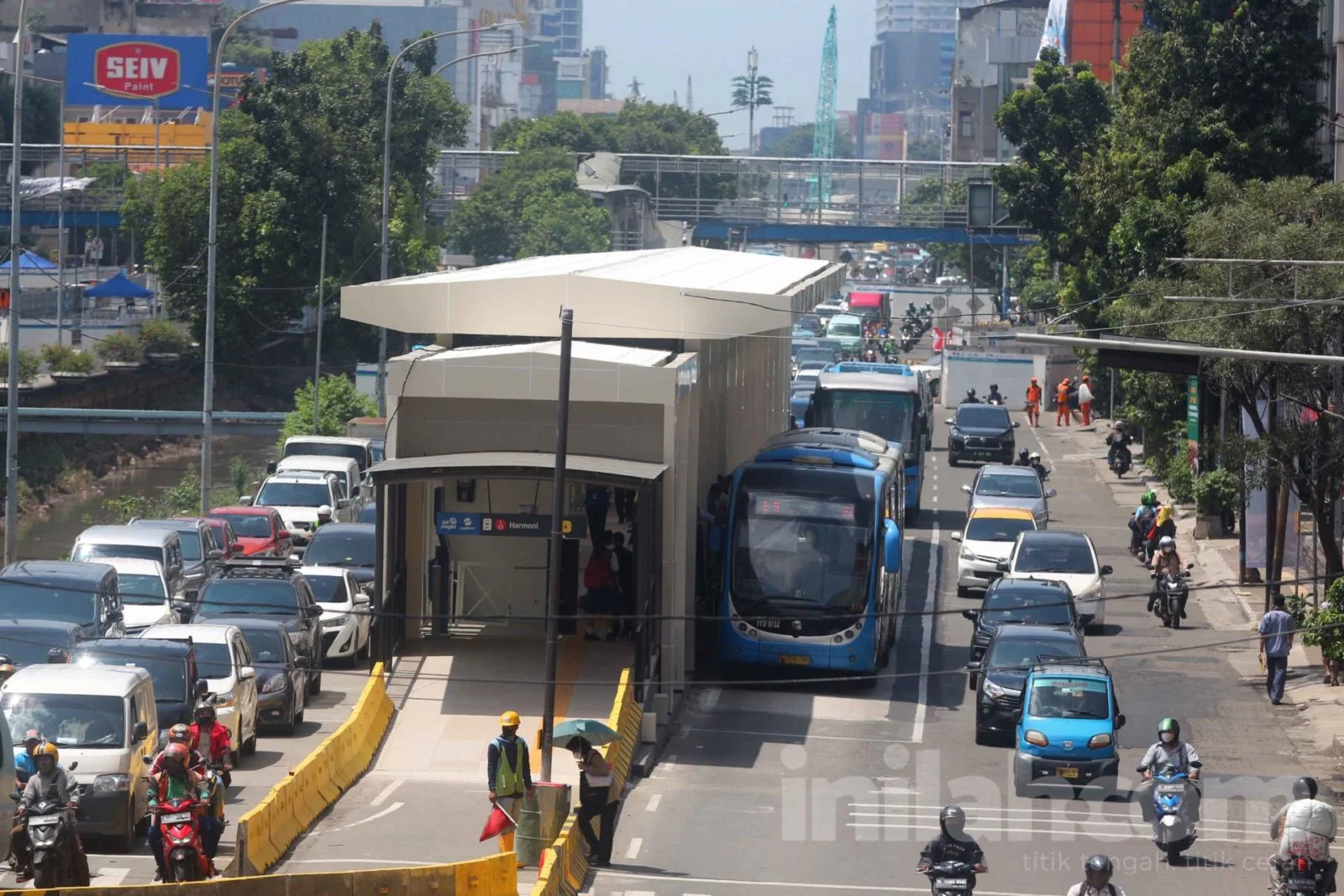 TransJakarta May Day: Penutupan Rute, Halte Temporer, dan Upaya Menjaga Kelancaran Lalu Lintas