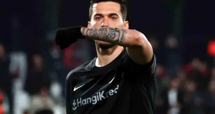Umut Nayir Jadi Pemain Lokal Terbanyak Mencetak Gol di Liga Turki
