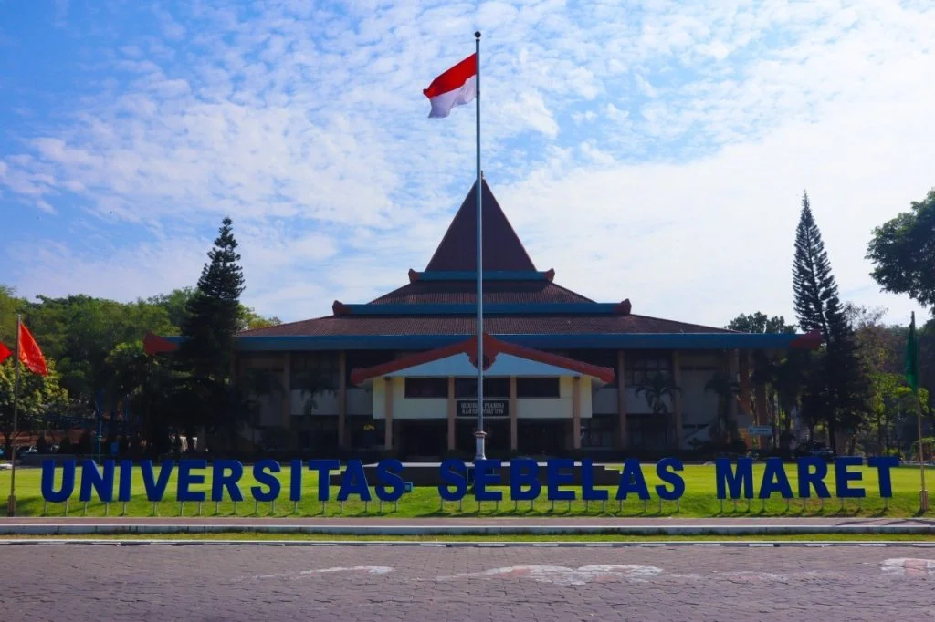 Universitas Sebelas Maret: Pusat Pendidikan dan Inovasi di Jawa Tengah