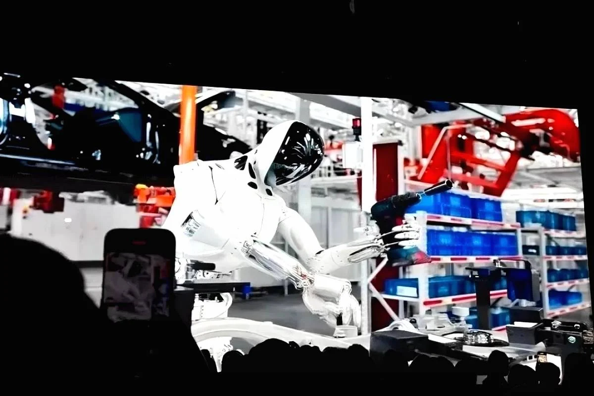 Xpeng Meluncurkan Produksi Massal Robotaxi di Tiongkok, Siap Tantang Tesla