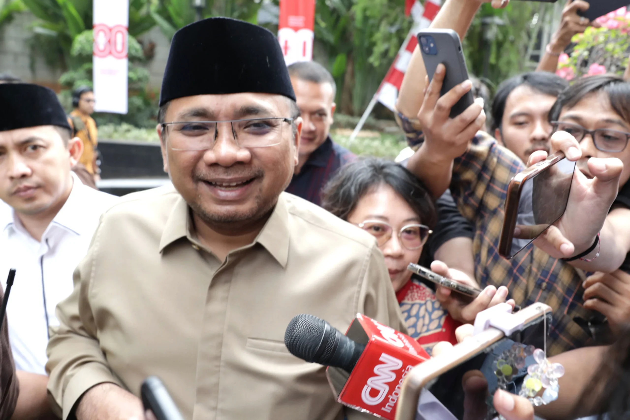 Yaqut Cholil Qoumas Soroti Keberangkatan Kloter 16 JCH ke Makassar, Tekankan Kesiapan Lahir Batin