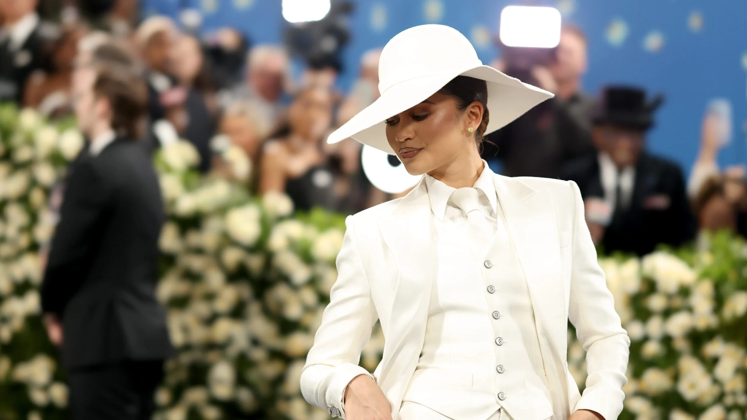 Zendaya Tinggalkan Met Gala 2026: Fokus pada Proyek Film Besar dan Pemulihan Fisik